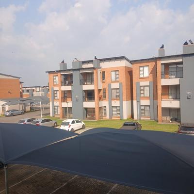 Apartment / Flat For Rent in Terenure, Kempton Park