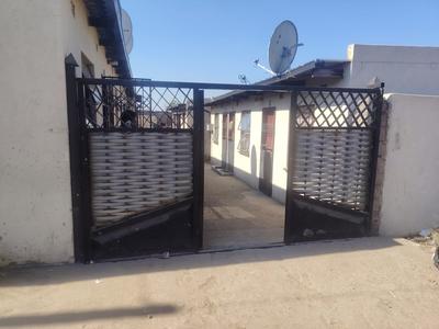 House For Sale in Olievenhoutbos, Olievenhoutbos