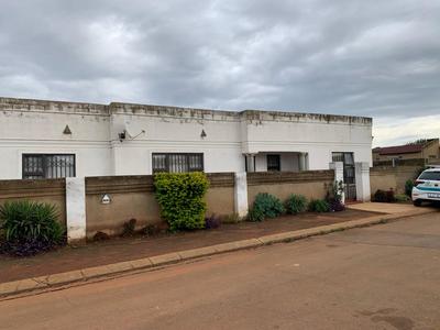 House For Sale in Vosloorus, Vosloorus