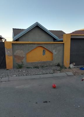 House For Sale in Elindinga, Tembisa