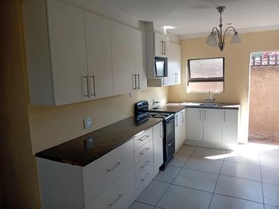 House For Sale in Olievenhoutbos, Olievenhoutbos