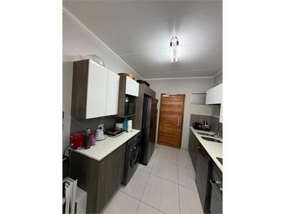 Apartment / Flat For Rent in Glen Marais, Kempton Park