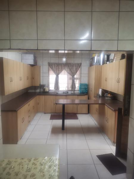 House For Sale in Actonville, Wattville