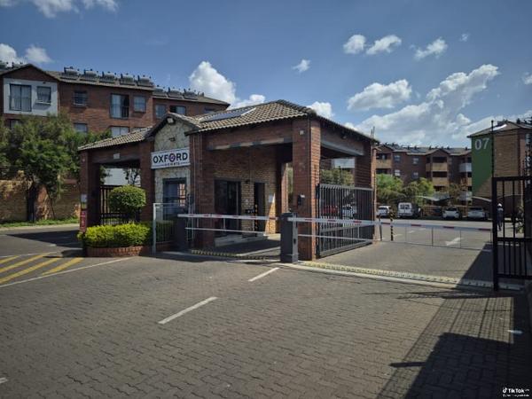 Apartment / Flat For Sale in Montana Tuine, Pretoria