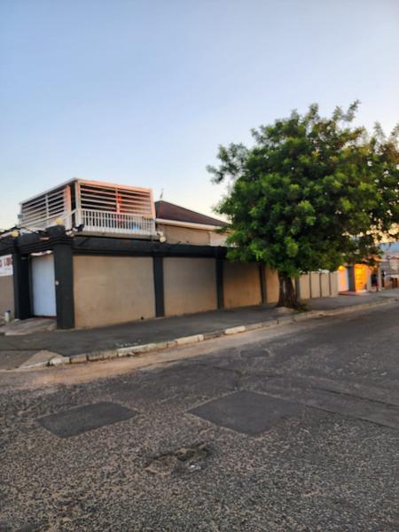 House For Sale in Troyeville, Johannesburg